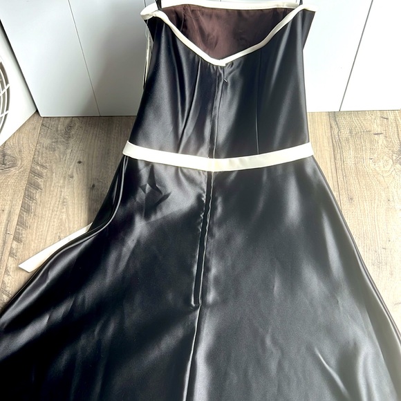 Scott McClintock Dress Size 6 Strapless Black Satin & White Trim  Bow NWT - Picture 2 of 11